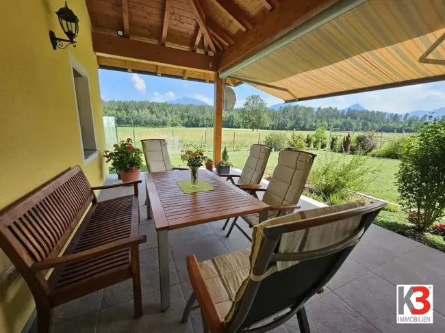K3 - TRAUMHAFTER BUNGALOW in exklusiver Bauweise in ruhiger Dorfrandlage, barrierefrei, sucht anspruchsvollen neuen Besitzer. - Bild
