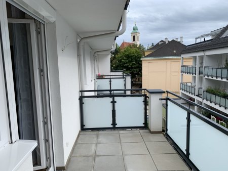 Wiener Straße: 2 Zimmerwohnung mit südwestlichen Balkon und Stellplatz inklusive!