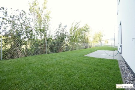 PROVISIONSFREI --- Beeindruckend aufgeteilte 2 Zimmer Garten Wohnung inkl. EWE Einbauküche in Pixendorf