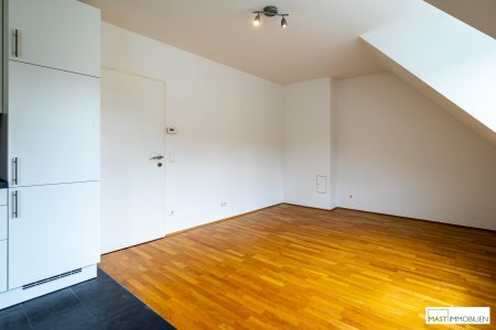 PROVISIONSFREI - 3 Zimmer DG Wohnung inkl. 2 Freiflächen in Klosterneuburg - Kierling