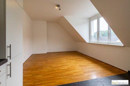 PROVISIONSFREI - 3 Zimmer DG Wohnung inkl. 2 Freiflächen in Klosterneuburg - Kierling