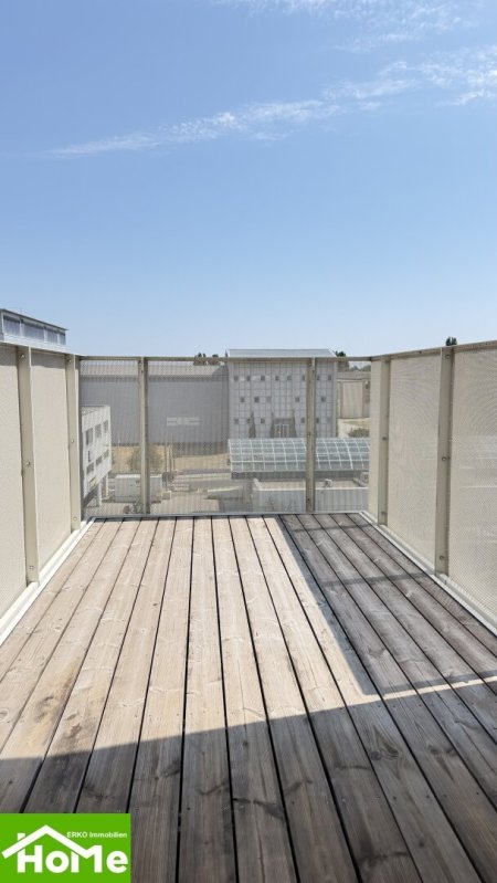Moderner Neubau in zentraler Wohnlage mit Balkon