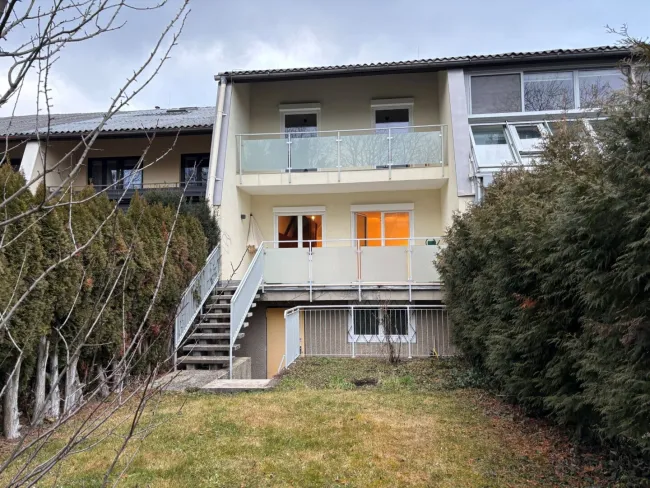 Reihenhaus mit Garage in Mödling - Bild