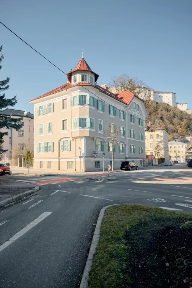 Stilvolle Büro- oder Praxisfläche in zentraler Lage - Bild