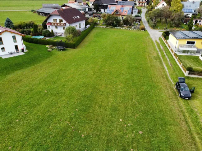 Traumhaftes Baugrundstück in Seckau – 120€ pro m² für Ihr Eigenheim - Privatstraße - Bild