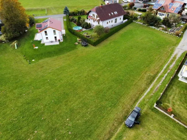 Traumhaftes Baugrundstück in Seckau – 120€ pro m² für Ihr Eigenheim - Privatstraße - Bild