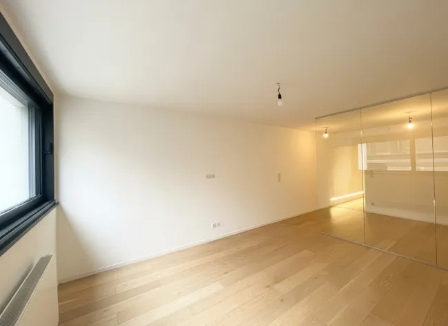+++ WOHNEN IM BELIEBTEN 7. BEZIRK ++ Exklusive & Stilvolle sanierte 1-Zimmer Citywohnung mit Lift - Bild