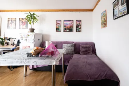 Niederkappel: Helle 3-Zimmer-Eigentumswohnung mit Balkon im 2. Obergeschoss zu kaufen