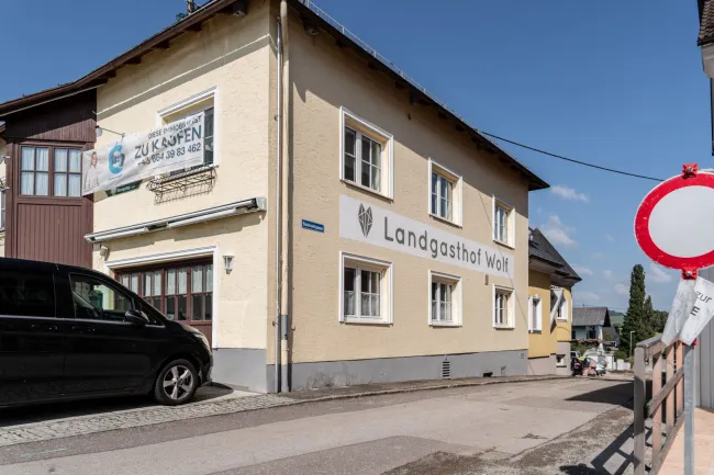Niederkappel: Gasthaus mit Veranstaltungssaal und großzügigem Platzangebot zu kaufen! - Bild