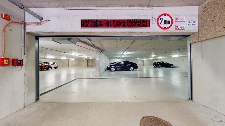 Rendite - Objekt (zw. 3,1% bis 3,4%) - 36 parifizierte Garagenplätze Baujahr 2010, 33 davon vermietet - Bild