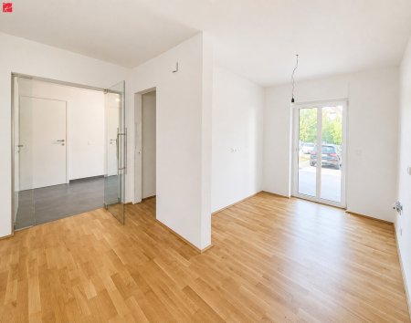 Energieeffizient wohnen - Neubau mit Carport & zwei Terrassen