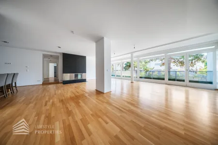 Wunderschöne 7-Zimmer Wohnung mit Garten und Terrassen