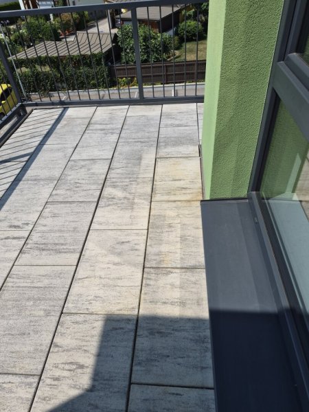 Wohnkomfort mit Aussicht: Ca. 60 m² 3-Zimmer-Wohnung und sonniger 12 m² Südwest-Eckbalkon