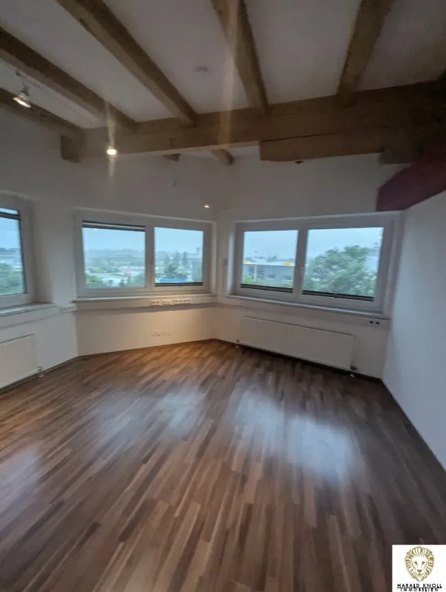 Attraktive Büro- / Praxisräumlichkeiten im 2. Obergeschoss – 108 qm in Vomp - Bild