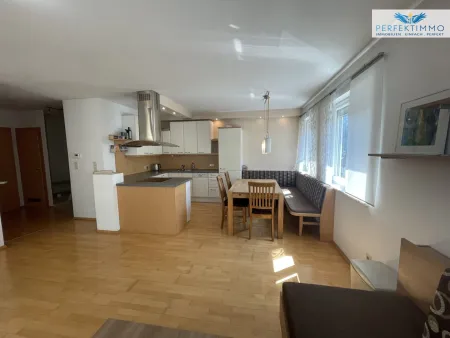 Charmante 2-Zimmer-Wohnung mit Terrasse und überdachtem Abstellplatz