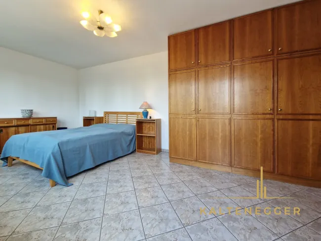 Schlafzimmer ca. 18,44 m²