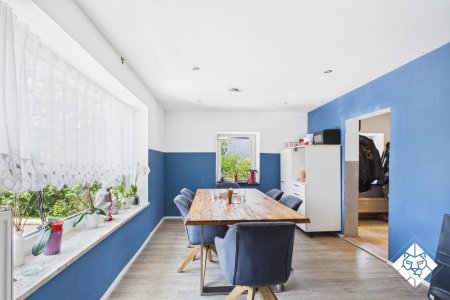 Zweifamilienhaus mit Ausbau- und Gestaltungspotenzial zu kaufen!