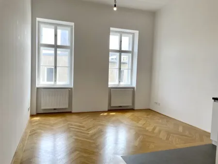 Charmante 2-Zimmer Wohnung in revitalisierten Altbau - Nähe Meidlinger Markt