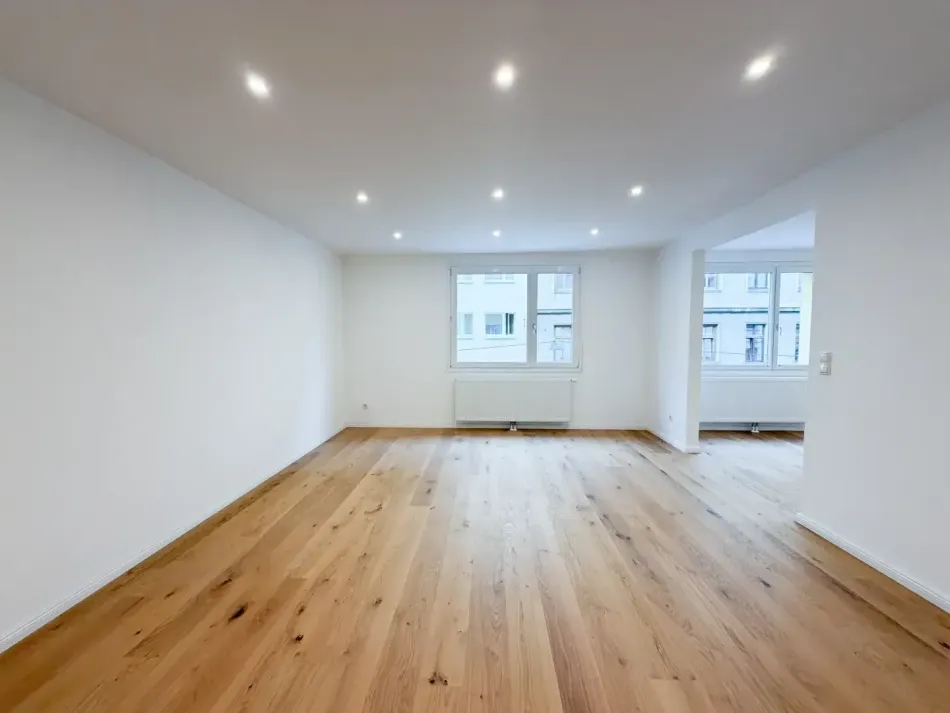 Stilvolle und wunderschön renovierte 3 Zimmer Wohnung Nähe Arenbergpark - Bild