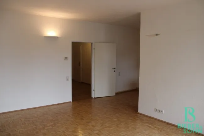 Wohnzimmer / Vorraum / Küche