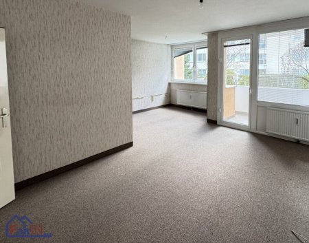 Charmante 3-Zimmer-Wohnung mit Loggia in Klosterneuburg – sanierungsbedürftig, top Preis!