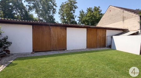 RESERVIERT ! Sonniges Landhaus mit idyllischem Garten auf großzügigem 905m2 Grundstück !