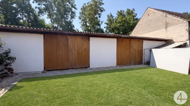 RESERVIERT ! Sonniges Landhaus mit idyllischem Garten auf großzügigem 905m2 Grundstück ! - Bild