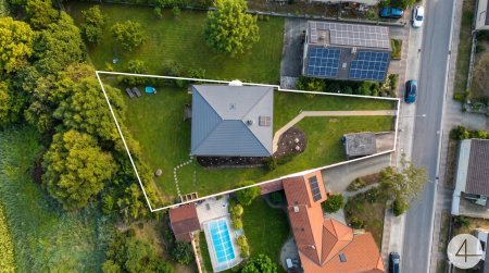 Gepflegtes Einfamilienhaus mit großem Grundstück und zahlreichen Modernisierungen