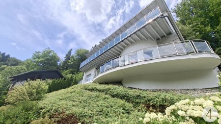 Exklusive Designvilla in traumhafter Hanglage mit Panoramablick