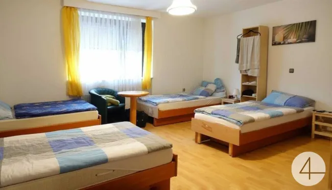 Verkaufe Wohnhaus 350 m2 mit Geschäftsräume - Bild