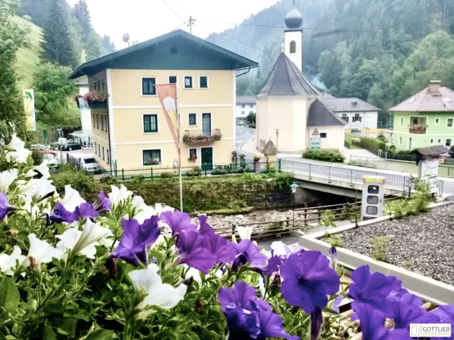 Nahe Katschberg und Nockberge! Teilrenovierter Landgasthof / Generationenhaus im Ski- und Wandergebiet mit Potential - Bild