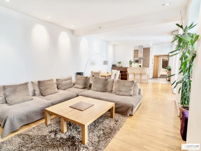 Bestlage Nähe Mariahilferstraße! Exquisite 6-Zimmer-Maisonette-Wohnung mit romantischem Eigengarten und Garagenplatz - Bild
