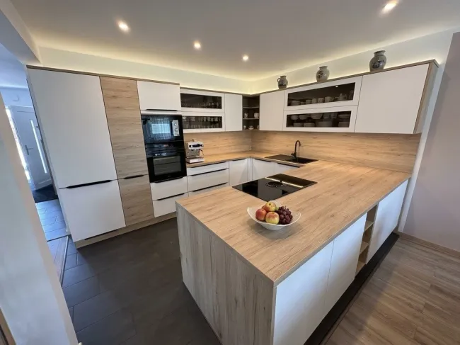 Neuwertiges Einfamilienhaus in sonniger Panoramalage – Leutasch - Bild