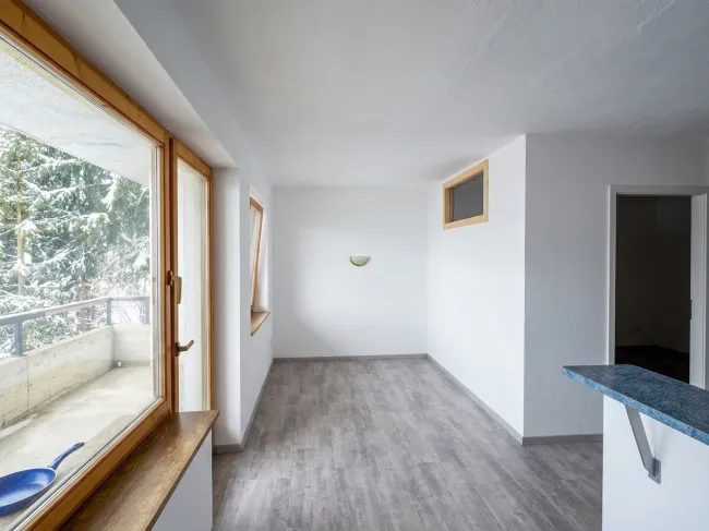 Attraktive 2-Zimmer-Wohnung mit Balkon in sonniger Ruhelage - Titelbild