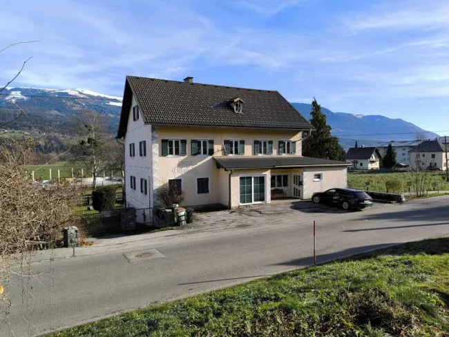 Großzügiges Einfamilienhaus mit optionalem Apartment in sonniger Lage zwischen Villach und Spittal an der Drau - Titelbild