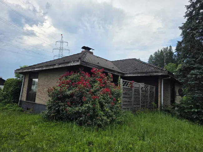 Charmantes Einfamilienhaus mit 4 Zimmern, Terrasse und Garage in Klagenfurt am Wörthersee! - Bild