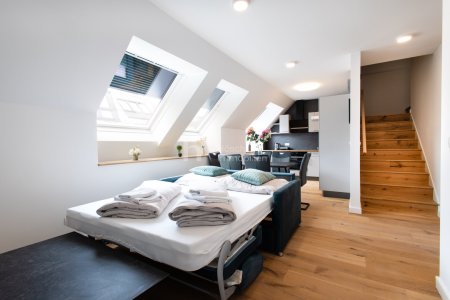 Helle DG-Maisonette mit rund 20 m² Terrassenfläche nahe Praterstern