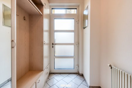 Windfang mit Garderobe