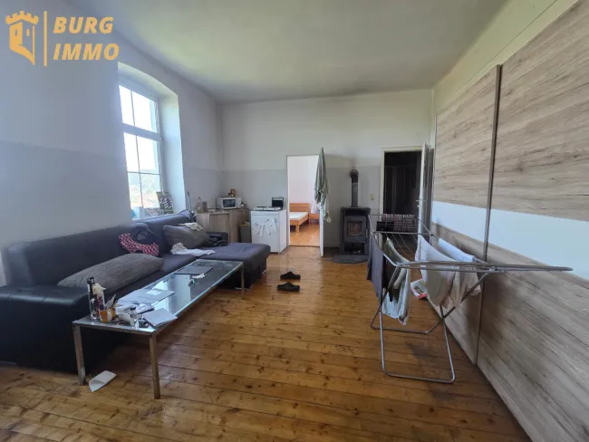 Vielseitiges Mehrfamilienhaus mit Entwicklungspotenzial nahe dem Hauptplatz - Bild