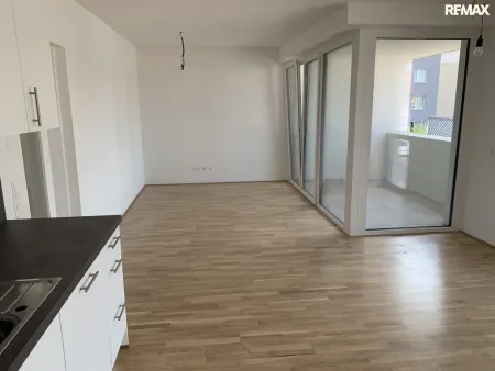Exklusives Wohnen im Herzen von Wiener Neustadt - Traumwohnung im Dachgeschoß, vollsaniert mit Balkon und Stellplatz!