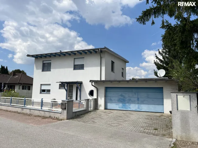 Großzügiges Einfamilienhaus mit Garten, Terrasse & Garage in Ebenfurth, 4 Zimmer, 195m² - Bild