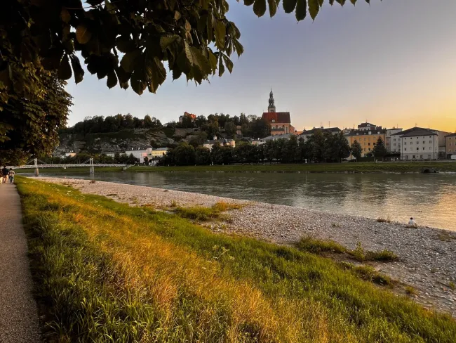 Geh- und Radwege an der Salzach