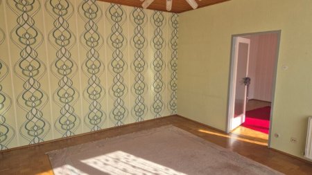 Großzügige 2 Zimmer Wohnung in Ruhelage in JEDLESEE