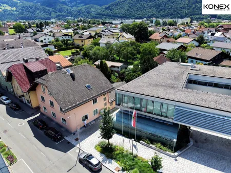 Wohnhaus mit 3 separaten Wohneinheiten – 126 / 119 / 99 m²