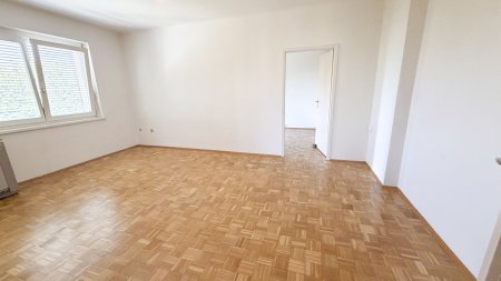 Helle 2-Zimmer-Wohnung mit Balkon in ruhiger Lage nahe dem LKH Graz