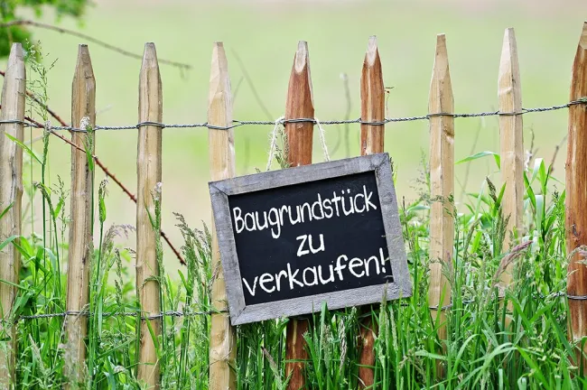 Beinahe 5.900 m² - BAUGRUNDSTÜCK am Ortsrand in toller Lage - Titelbild