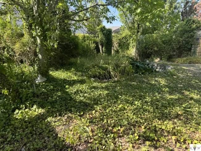 Außergewöhnliches Anwesen mit idyllischem Garten, großem Poolhaus & ca. 300 m² Einstellhalle in Tadten - Bild