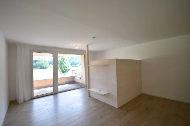 Wohn-, Koch-, Ess-, Schlafbereich - Modernes und geräumiges Appartement mit großer Loggia und Bergblick