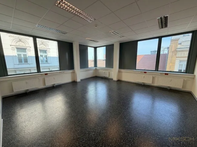 Neuwertiges Büro/Praxis I in St. Pölten I ca. 267m² I nähe Bahnhof I Top Lage I Lift - Titelbild