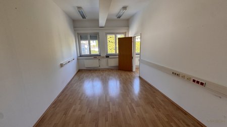 Letzten drei Büroräume I ab € 182,- monatlich – inklusive Betriebskosten, Heizkosten und USt. I Top-Lage I St. Pölten I flexibel anmietbar ab 12m²